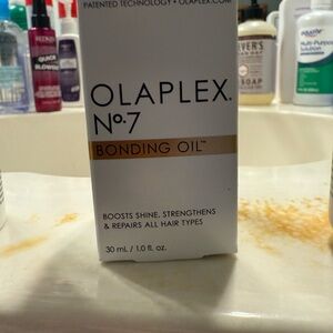Olaplex No.7 Bonding Oil - White